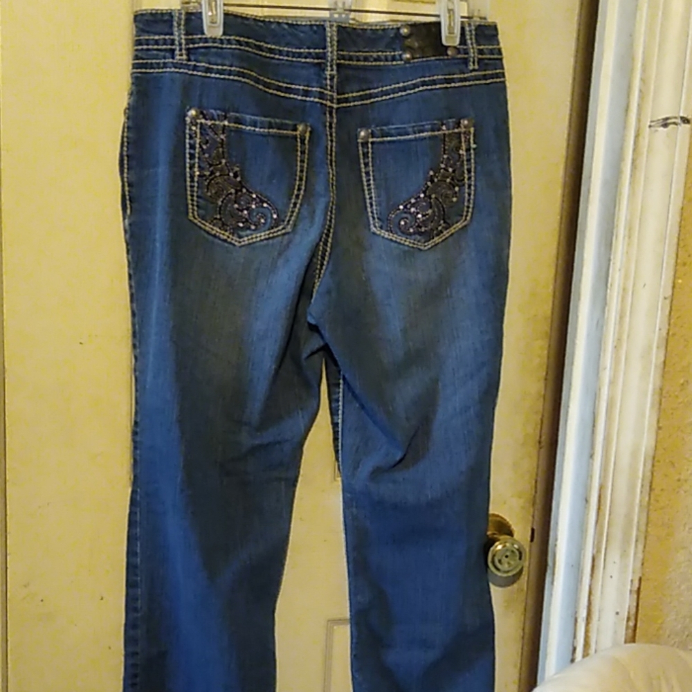 Cute jeans size 12 Med wash
